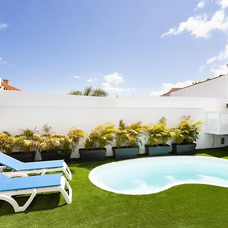 Home2book Elegant Stay, Private Pool & Gym Holiday home *